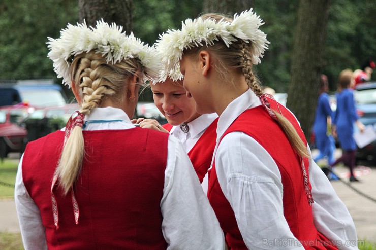The lively “Women rally Jurmala 2014” takes place in Jurmala 