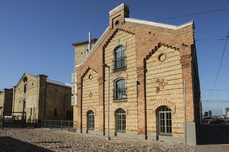 Historically, Spīķeri was a warehouse district, developed in the 1870s when 58 red brick warehouses  were built to store goods from cargo ships and train freights. 