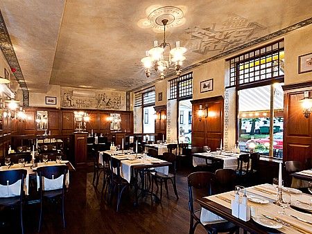 restaurant Melnais Kaķis Mājas Restorāns
