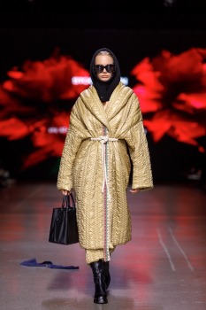 Rīgas modes nedēļa piedāvā iepazīties ar kolekciju STOCKMANN x LATVIAN DESIGNERS no Latvijas. Foto: Mark Litvyakov 11