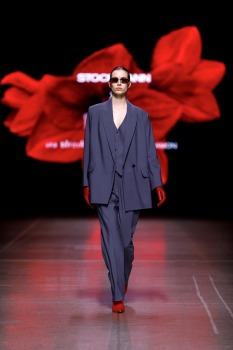Rīgas modes nedēļa piedāvā iepazīties ar kolekciju STOCKMANN x LATVIAN DESIGNERS no Latvijas. Foto: Mark Litvyakov 38