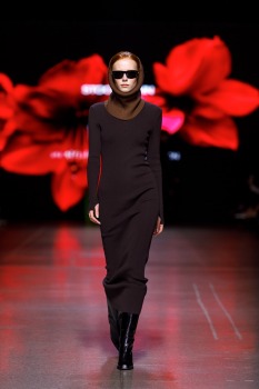 Rīgas modes nedēļa piedāvā iepazīties ar kolekciju STOCKMANN x LATVIAN DESIGNERS no Latvijas. Foto: Mark Litvyakov 8