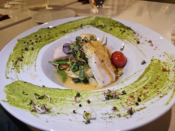 Iepazīstam un vakariņojam Narvas viesnīcā «Narva-Jõesuu SPA & Sanatoorium». Sadarbībā ar «Active Travel» un Idaviru 379205