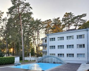 Iepazīstam un vakariņojam Narvas viesnīcā «Narva-Jõesuu SPA & Sanatoorium». Sadarbībā ar «Active Travel» un Idaviru 2