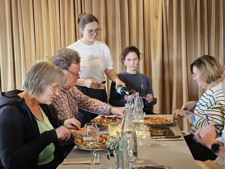 Iepazīstam un izgaršojam restorānu «Stacija Vaivari Kitchen» Jūrmalas Restorānu nedēļas ietvaros. Sadarbībā ar VisitJurmala.lv 379281