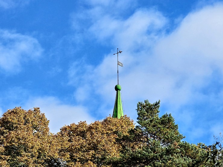 Apmeklējam Zlēku luterāņu baznīcu, kas celta celta ap 1645.gadu, Ventspils novadā 379673