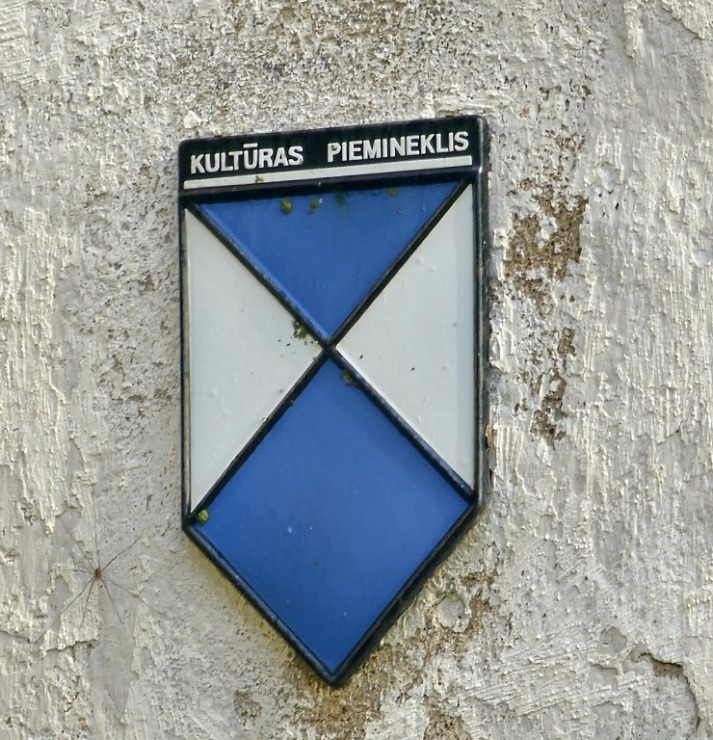 Apmeklējam Zlēku luterāņu baznīcu, kas celta celta ap 1645.gadu, Ventspils novadā 379647