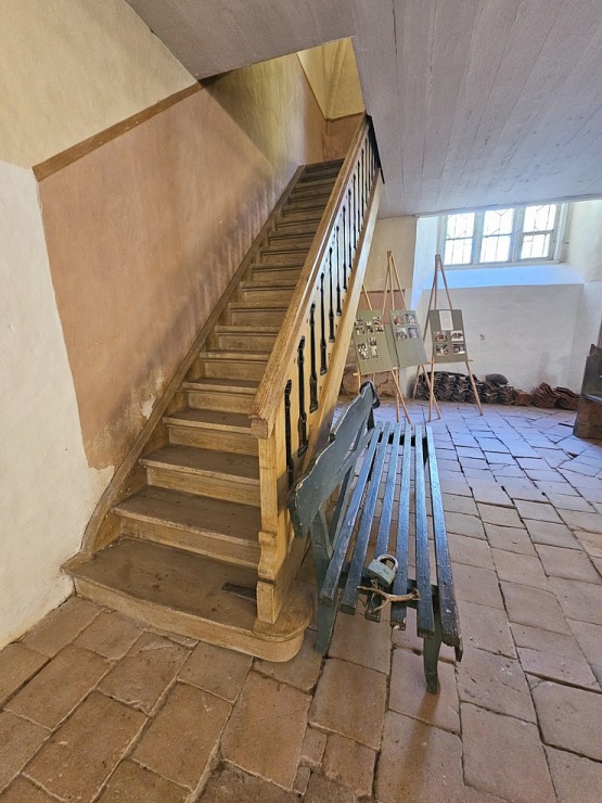 Apmeklējam Zlēku luterāņu baznīcu, kas celta celta ap 1645.gadu, Ventspils novadā 379652