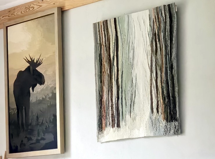 Apmeklējam tekstilmākslinieci Baibu Rīteri ļoti skaistā Saldus novada viensētā, kur tiek austi unikāli gobolēni 379773