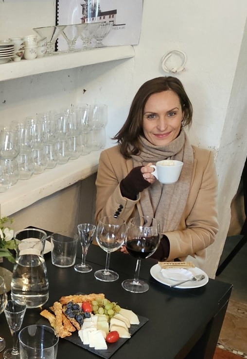 Izbaudām Kandavas Vīna nama viesmīlību Tukuma novadā 379887