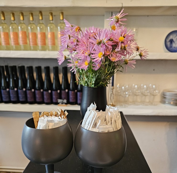 Izbaudām Kandavas Vīna nama viesmīlību Tukuma novadā 379895