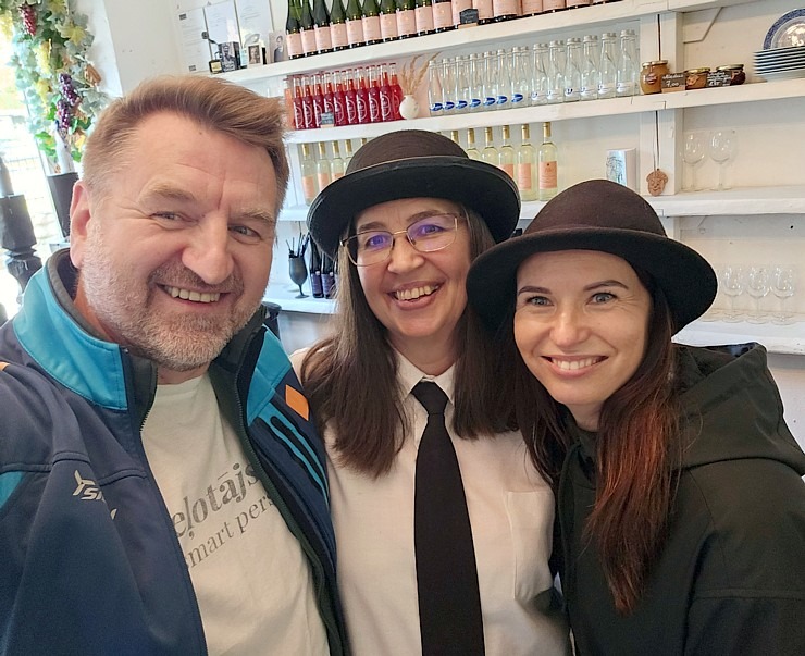 Izbaudām Kandavas Vīna nama viesmīlību Tukuma novadā 379902