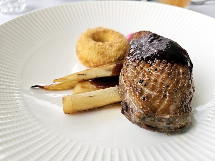 Izbaudām Tukuma novada Kalnmuižas pils restorāna pusdienu piedāvājumu 379923