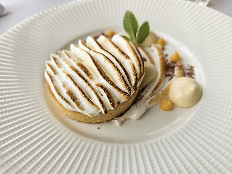 Izbaudām Tukuma novada Kalnmuižas pils restorāna pusdienu piedāvājumu 379926