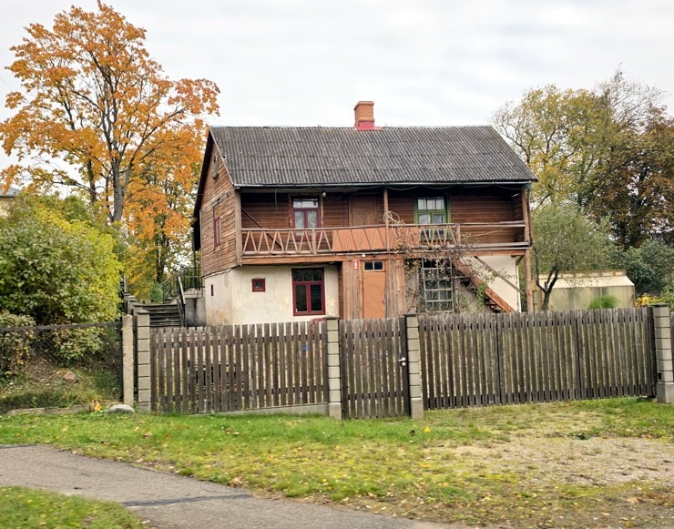 «Kandavas vīna nams» piedāvā izbraucienus ar retro auto «Zīle» – 12 vietīgu auto audio gida pavadījumā 379949