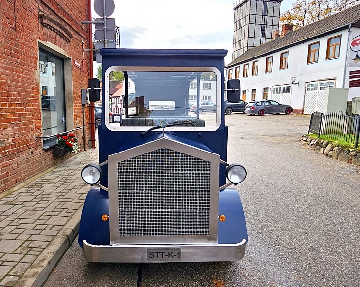 «Kandavas vīna nams» piedāvā izbraucienus ar retro auto «Zīle» – 12 vietīgu auto audio gida pavadījumā 379937