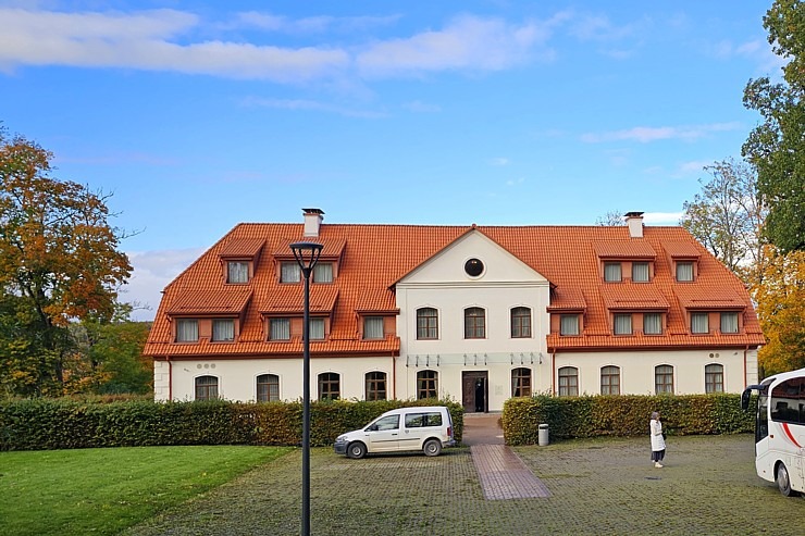 Iepazīstam Tukuma novada Kalnmuižas pils viesnīcas piedāvājumu 379959