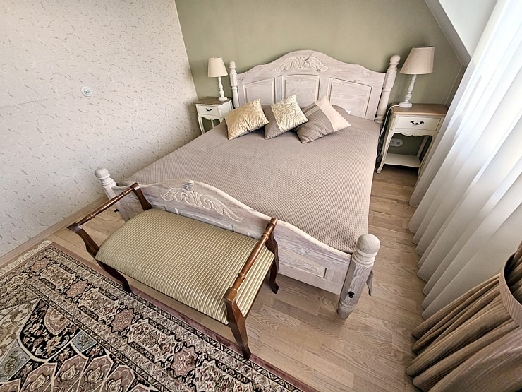 Iepazīstam Tukuma novada Kalnmuižas pils viesnīcas piedāvājumu 379975