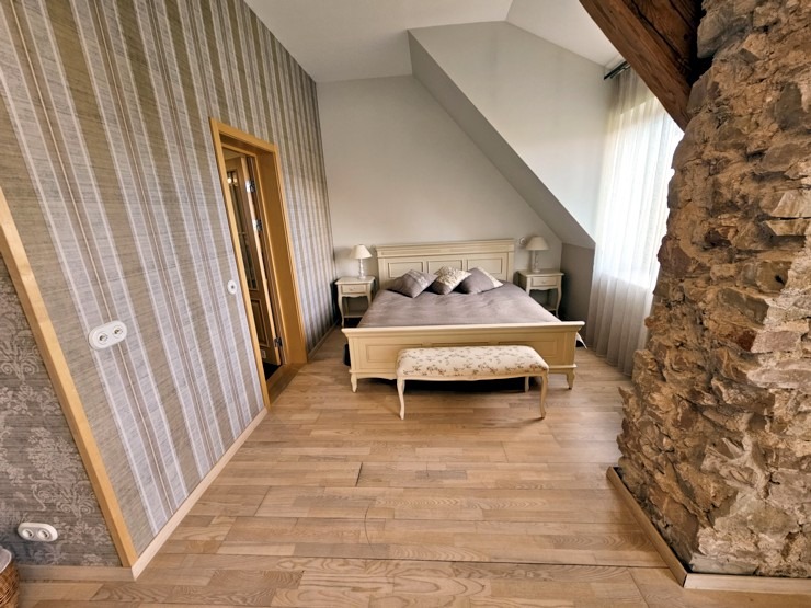 Iepazīstam Tukuma novada Kalnmuižas pils viesnīcas piedāvājumu 379965