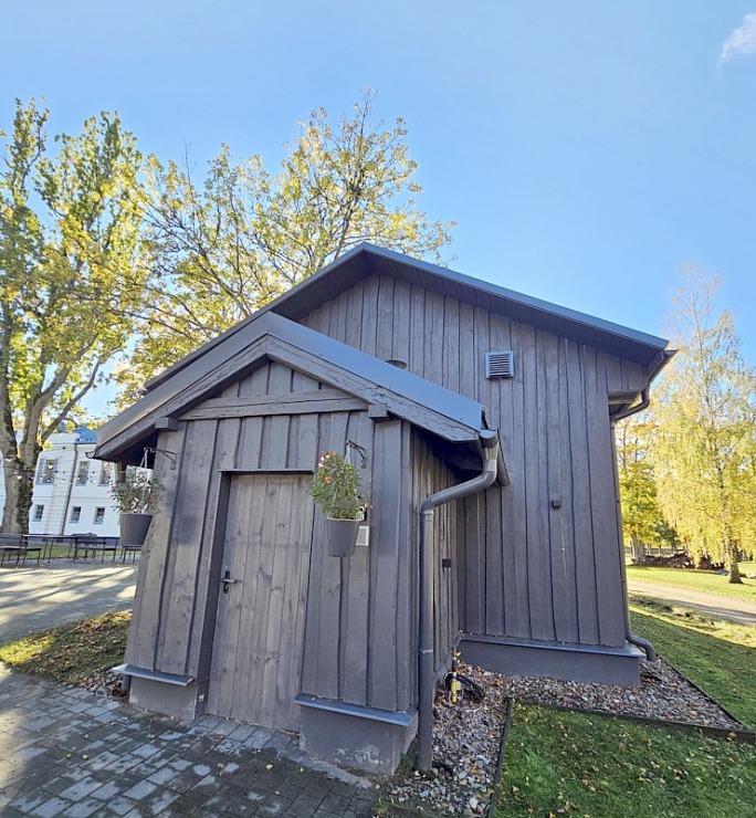 Apmeklējam Vārves muižas kompleksu Ventas krastā Ventspils novadā 380051