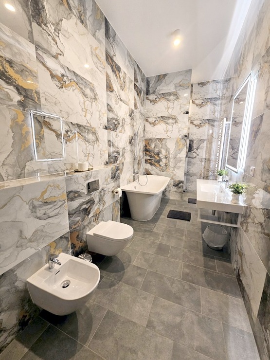 Apmeklējam Vārves muižas kompleksu Ventas krastā Ventspils novadā 380066