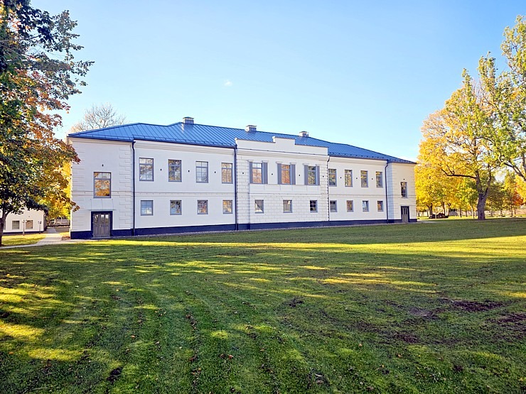 Apmeklējam Vārves muižas kompleksu Ventas krastā Ventspils novadā 380038