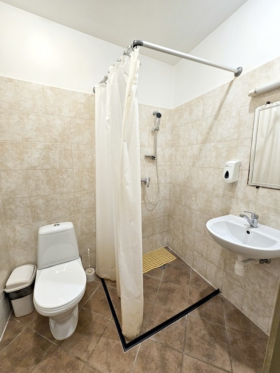 Iepazīstam Dundagas pili Talsu novadā, kas piedāvā naktsmītni, TIC, izstādes un konferenču telpas 380108