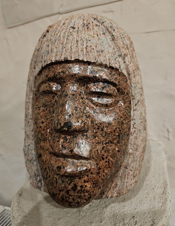 Iepazīstam Dundagas pili Talsu novadā, kas piedāvā naktsmītni, TIC, izstādes un konferenču telpas 380117