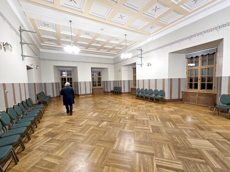 Iepazīstam Dundagas pili Talsu novadā, kas piedāvā naktsmītni, TIC, izstādes un konferenču telpas 380134