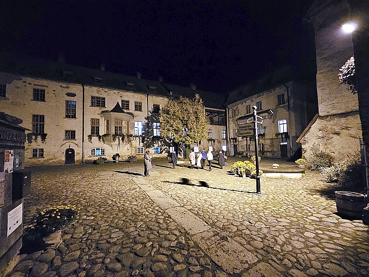 Iepazīstam Dundagas pili Talsu novadā, kas piedāvā naktsmītni, TIC, izstādes un konferenču telpas 380102