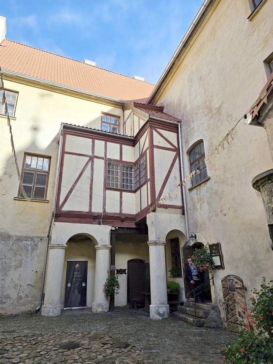 Izbaudām Jaunpils pils kroga pusdienu piedāvājumu Tukuma novadā 380168