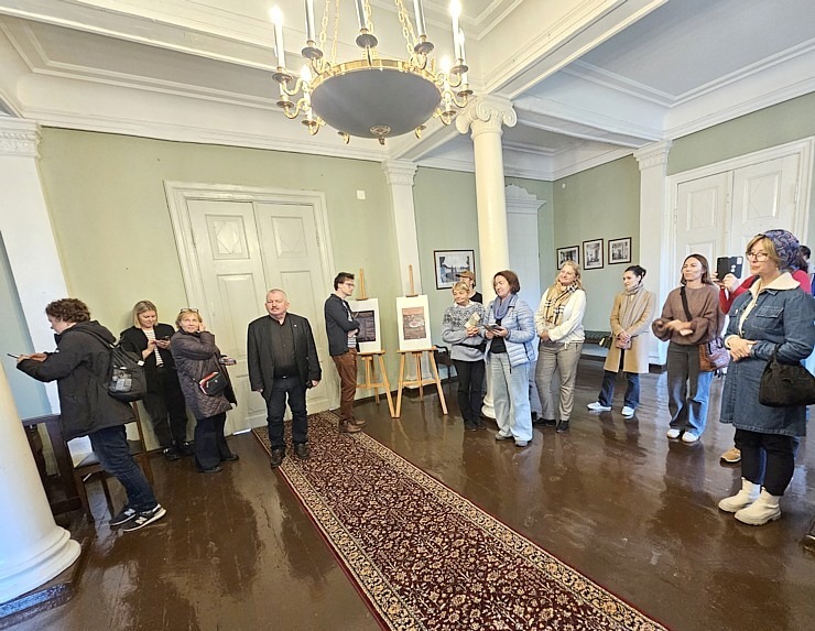 Iepazīstam klasicisma stila Jaunauces pili Saldus novadā 380239