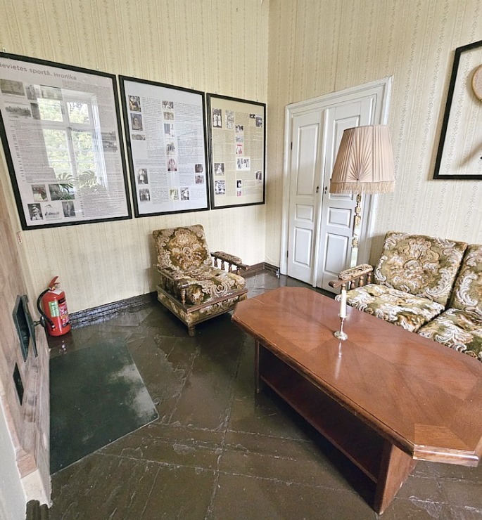 Iepazīstam klasicisma stila Jaunauces pili Saldus novadā 380261