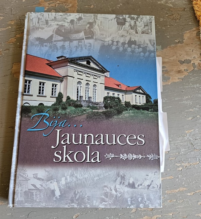 Iepazīstam klasicisma stila Jaunauces pili Saldus novadā 380282