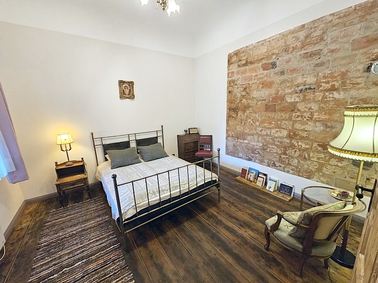 Travelnews.lv divas naktis nakšņo Kuldīgas dizaina viesnīcas « Sīmanis » apartamentos 380300