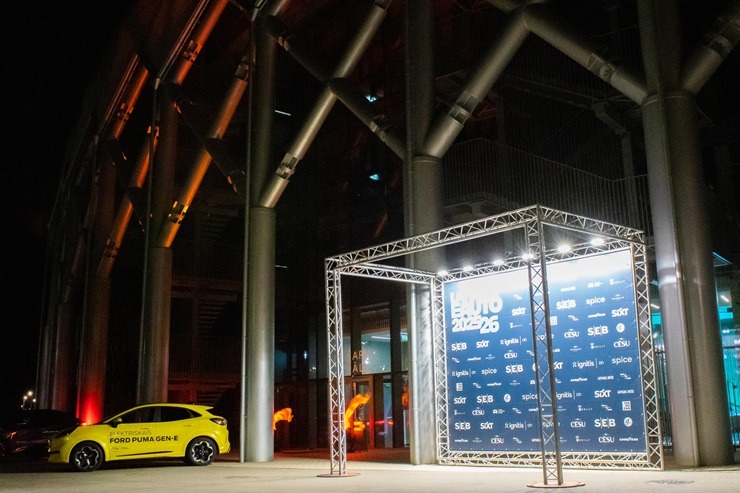 «Latvijas e-auto 2025/26» par uzvarētājiem kļūst «Audi A6 e-tron», «BYD Sealion 7» un «Renault R5 E-Tech Electric» 380543