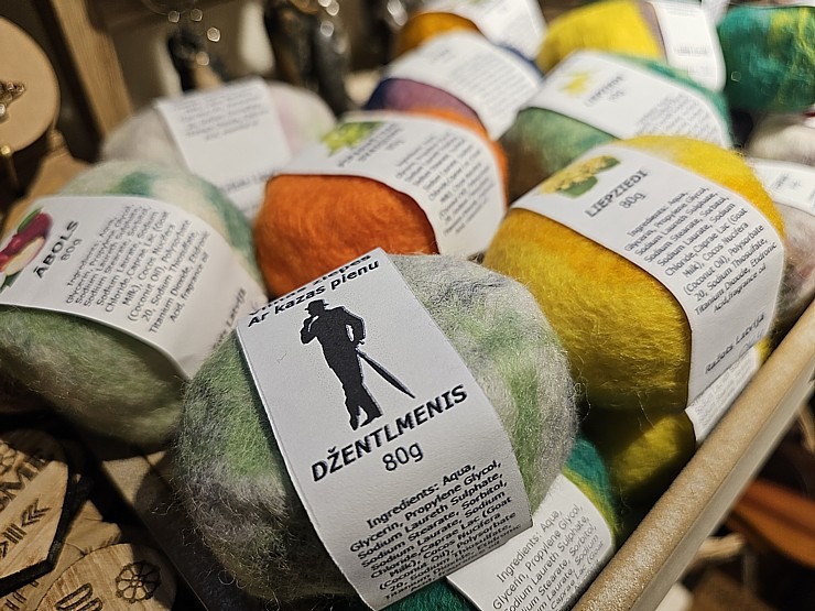 Apmeklējam Kuldīgas suvenīru bodi «KUULD» 380600