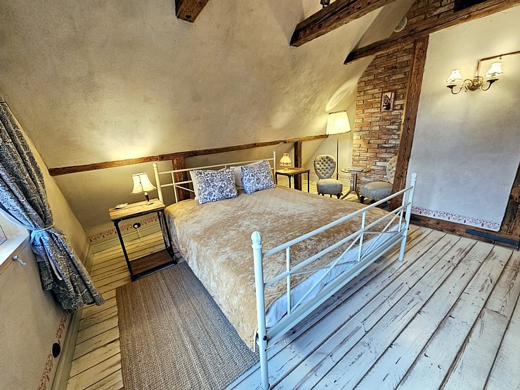 lIepazīstam Kuldīgas dizaina viesnīcas « Sīmanis » piedāvājumu 380635