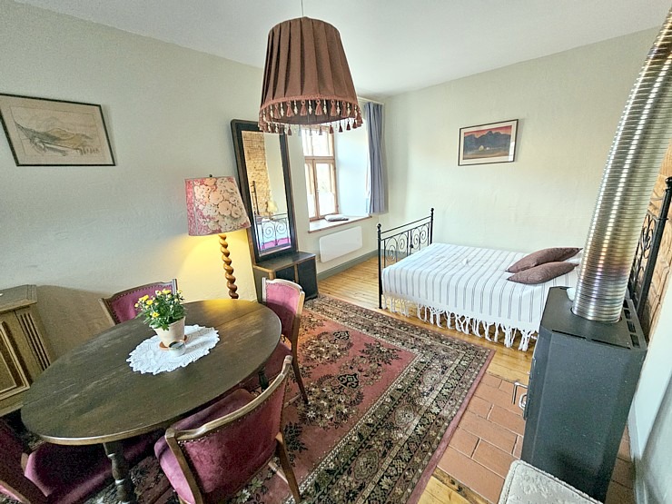 lIepazīstam Kuldīgas dizaina viesnīcas « Sīmanis » piedāvājumu 380646