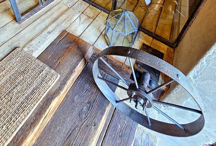 lIepazīstam Kuldīgas dizaina viesnīcas « Sīmanis » piedāvājumu 380608