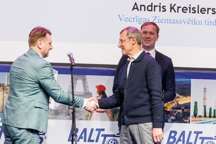 «GADA CILVĒKS TŪRISMĀ 2025» laureāti tiek godināti uz «Balttour 2026» skatuves. Foto: Andrejs Terentjevs, BT1 385665