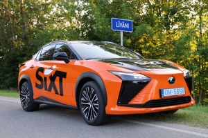 Touring Līvāni for its centenary in partnership with SIXT Latvia and the Lexus RZ 500e (from €855 per month) - Photos