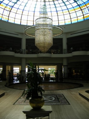 Viesnīca Tropicana Grand Oasis atrodas Šark-Bay rajonā 10 km attālumā no Naama Bay centra un 3 km attālumā no Šarm el Šeihas lidostas 20203