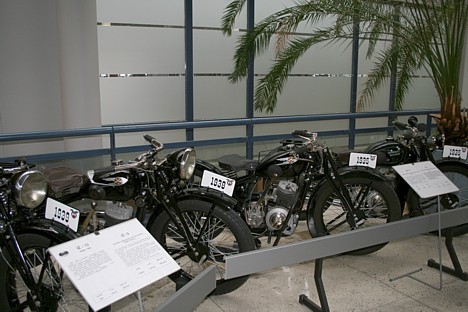 Motociklu kolekcija 21407