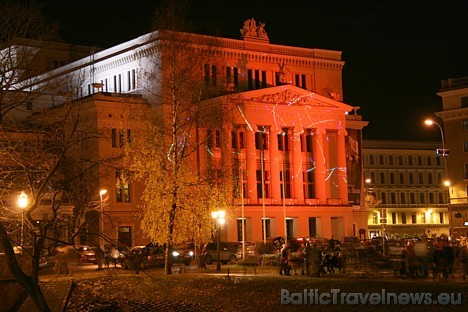 Mūzikas skaņas, Latvijas Nacionālā opera. Vakaros, kad beidzas izrādes un skatītāji dodas mājup, Operas nams atdzīvojas. Skaņas, kas palikušas namā, s 28918