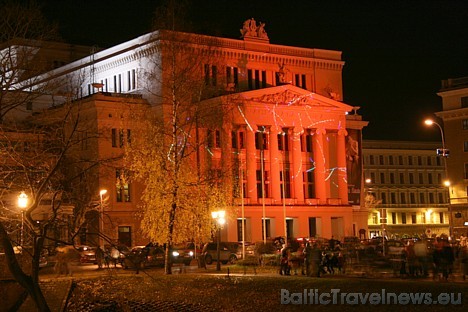 Mūzikas skaņas, Latvijas Nacionālā opera. Vakaros, kad beidzas izrādes un skatītāji dodas mājup, Operas nams atdzīvojas. Skaņas, kas palikušas namā, s 28918