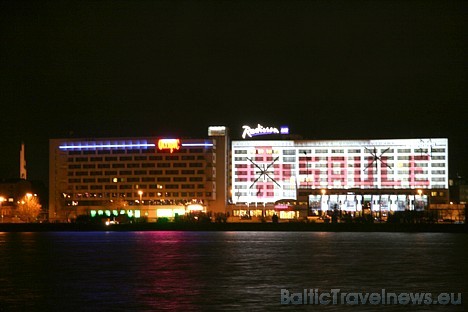 Uzraksti. Apraksti. Izraksti. Radisson SAS Daugava Hotel. Punktiņš, punktiņš, komatiņš – domu zīme, ritentiņš :) Zīmes, simboli un raksti glabā sevī m 28948