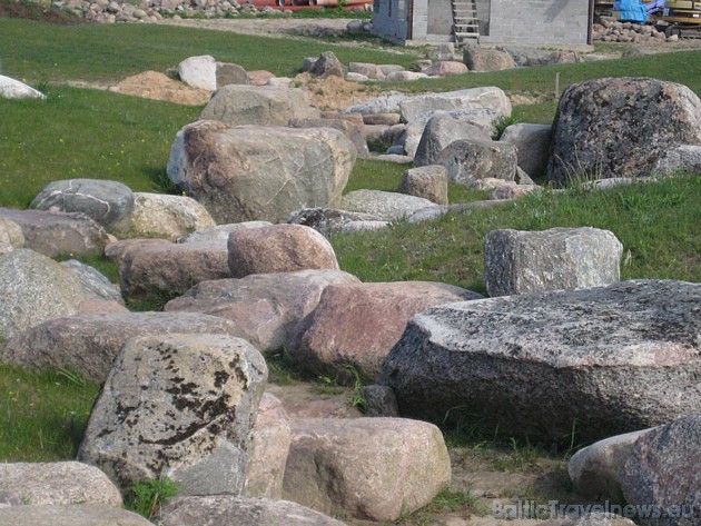 Plānots, ka dārza izveidē tiks izmantotas 20 000 tonnas akmeņu un iestādīti 1700 koki Plānots, ka dārza izveidē tiks izmantotas 20 000 tonnas akmeņu un iestādīti 1700 koki 33433