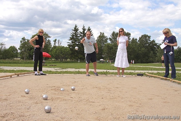 Nedaudz prāta un izveicības ir nepieciešams spēlējot Petanku (Petanque) 35134