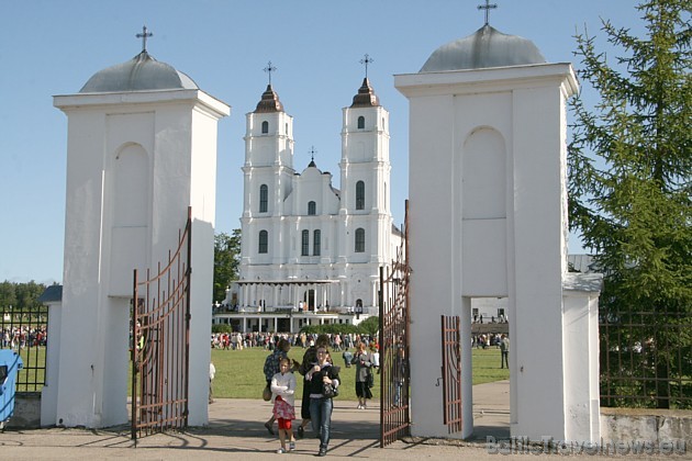 Pirmoreiz vēstures avotos kā piederīga kristīgajai kultūrvidei Aglona minēta jau nostāstos par 1263. gadu, kad te tika nonāvēts karalis Mindaugs (pirm Pirmoreiz vēstures avotos kā piederīga kristīgajai kultūrvidei Aglona minēta jau nostāstos par 1263. gadu, kad te tika nonāvēts karalis Mindaugs (pirm 36146